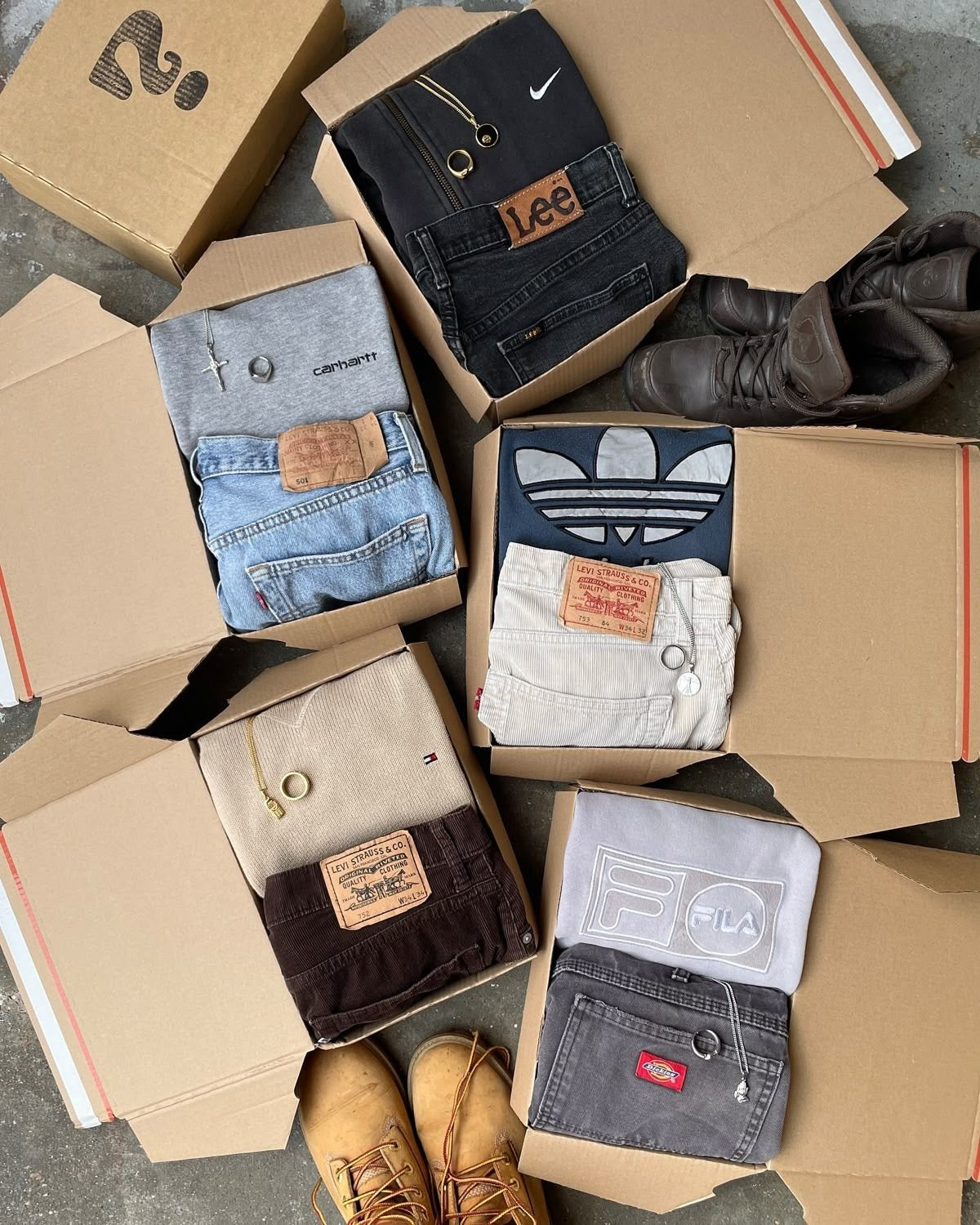 2 PIECE MYSTERY BOX