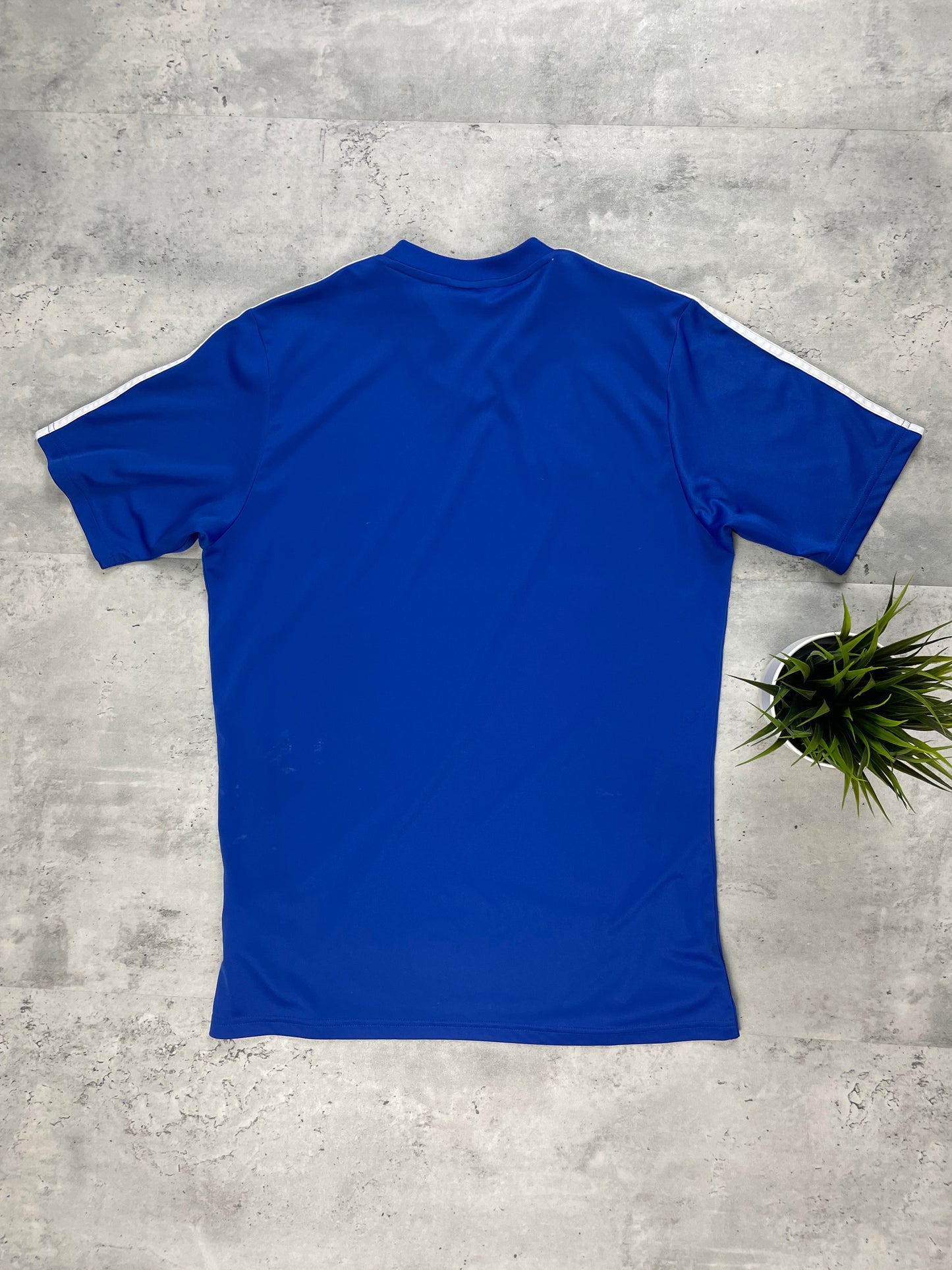 Camiseta adidas deportiva azul