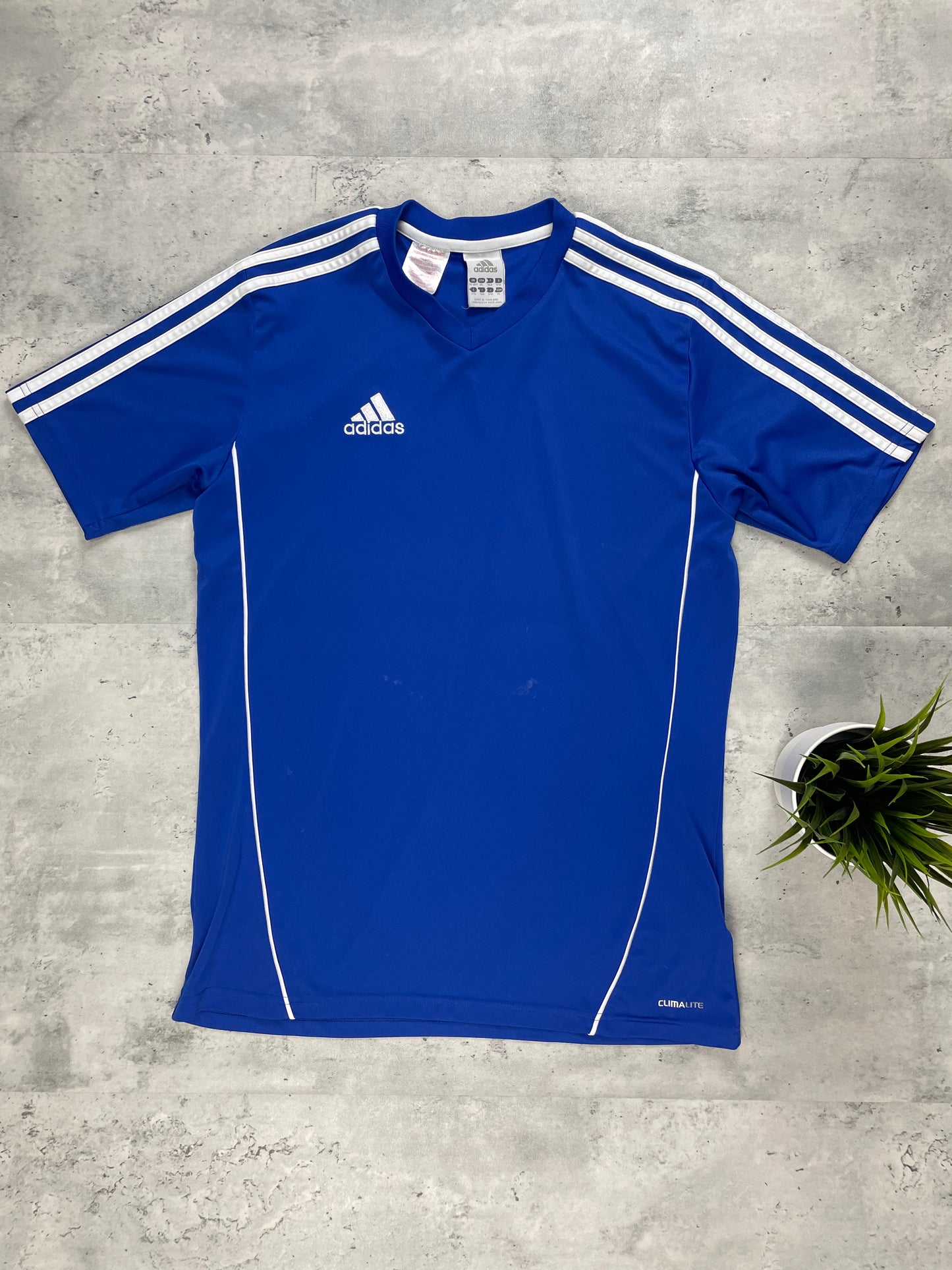 Camiseta adidas deportiva azul